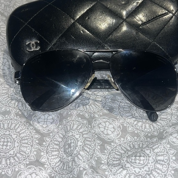 Glasses - Picture 1 of 11